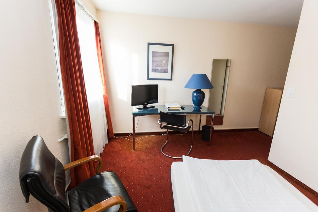 Hotel Comedie Женева Экстерьер фото