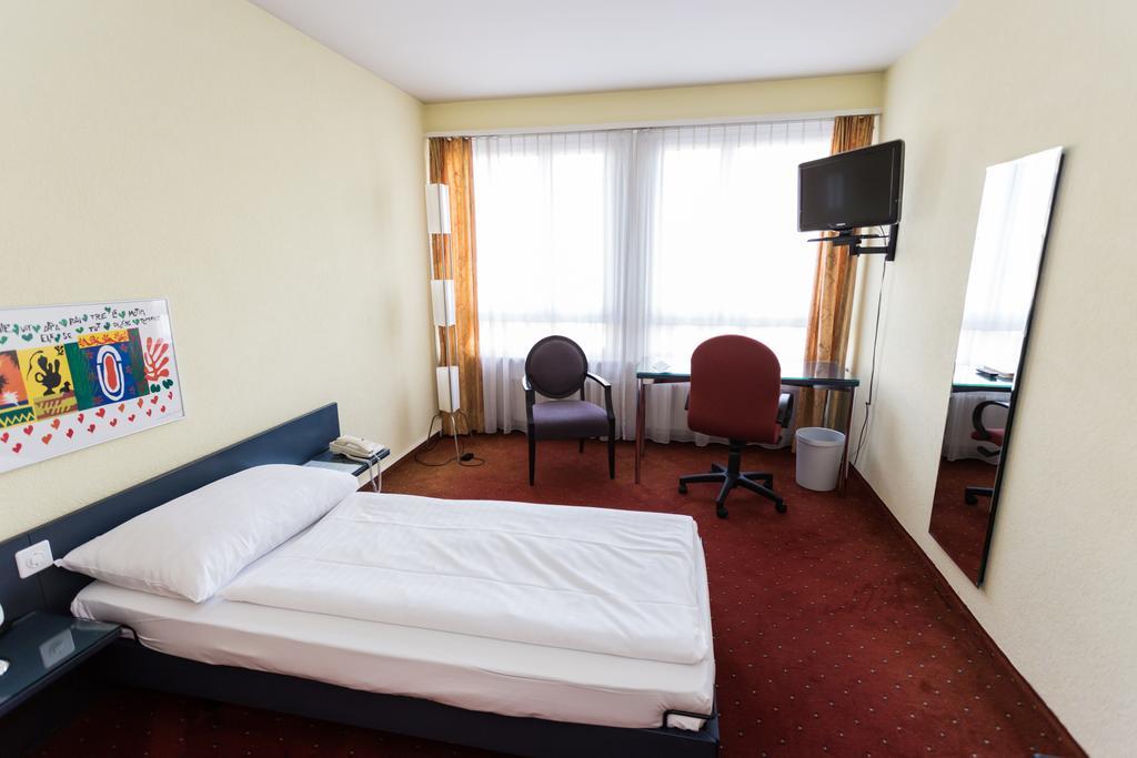 Hotel Comedie Женева Экстерьер фото