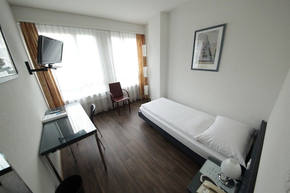 Hotel Comedie Женева Экстерьер фото